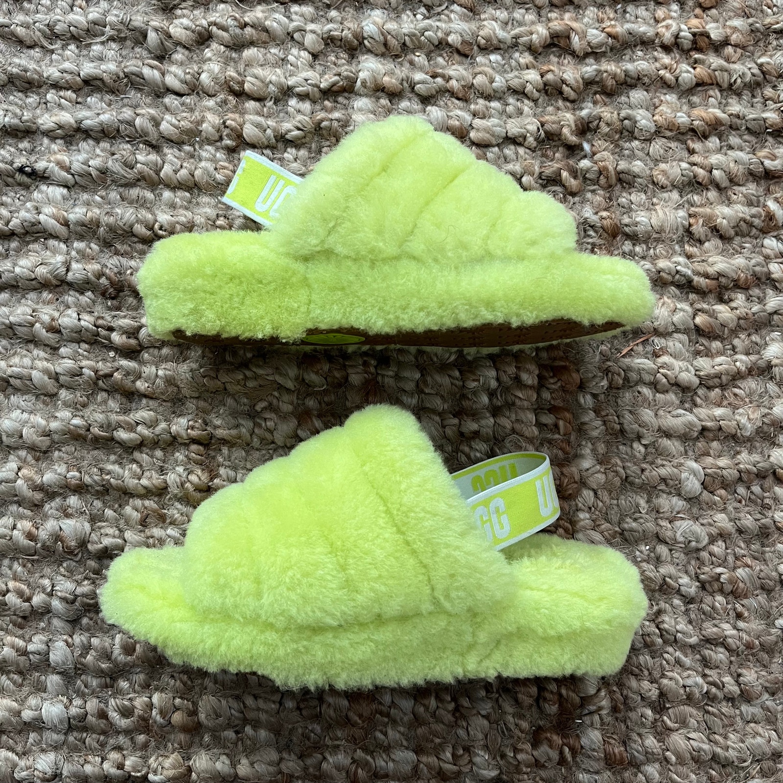 Ugg Fluff Yeah Slide Neon Green Shearling Slippers Women's Us 6 Eu 37 Nwob — image 4 of 8